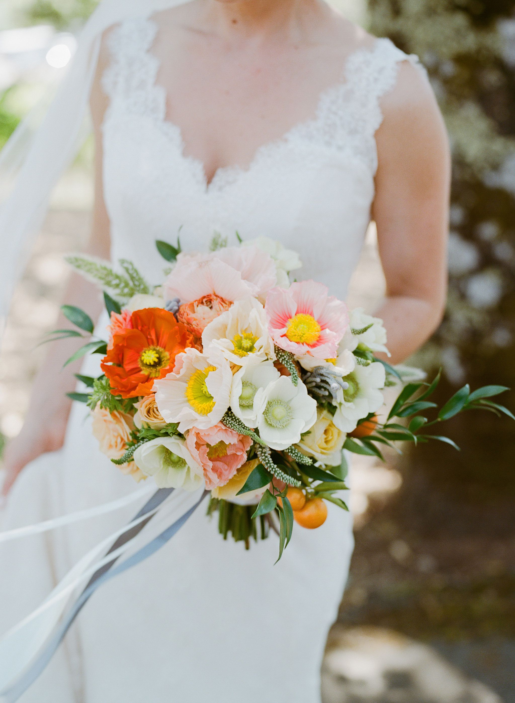 15 Fresh And Playful Poppy Wedding Bouquets