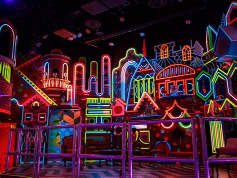 15 Primers And Tips To Get Your Money S Worth At New Meow Wolf In