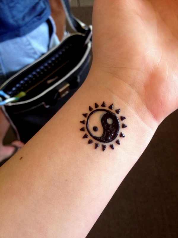 18 Henna Wrist Tattoos That Are Very Cute Styleoholic