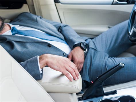 21 Tips For Staying Awake While Driving During Long Drives Say