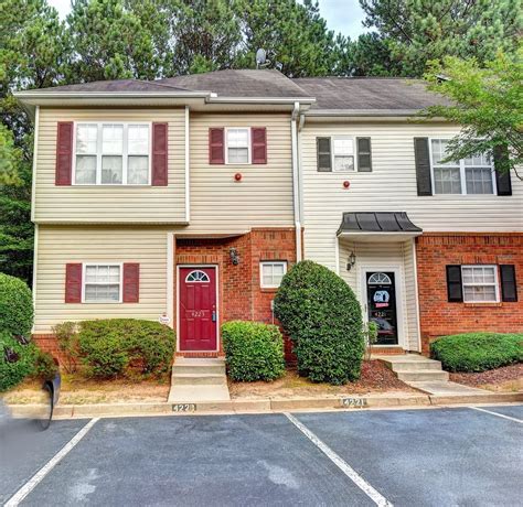 4223 Quailbrook Ct Tucker You Ll Love This Charming 2 Story End Unit