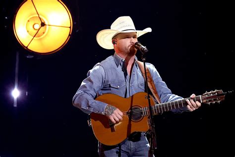 Cody Johnson Tips His Hat To Willie Nelson At 2023 Acm Awards