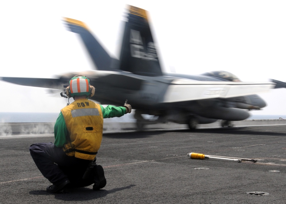 Dvids Images Uss Dwight D Eisenhower Deploys Image 4 Of 5