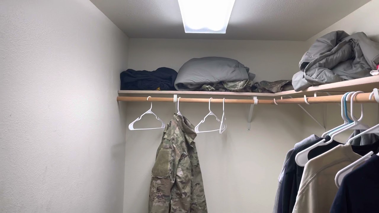 Fort Leavenworth Barracks Room Tour Single Soldier Youtube