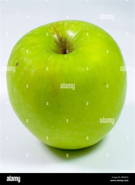 Granny Smith Apple Stock Photo Alamy