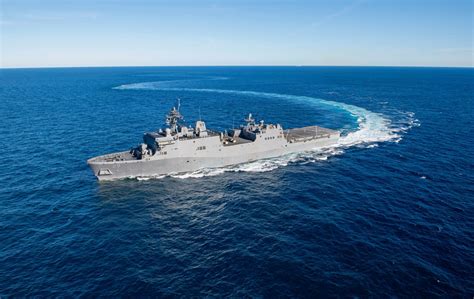 Lpd 29 Uss Richard M Mccool Amphibious Transport Dock Ship