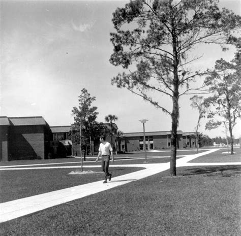 Orlando Naval Training Center Barracks Riches