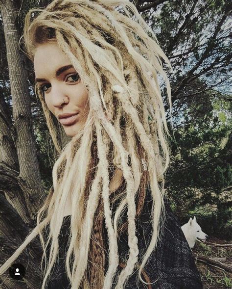 Pin By Jamile Souza On Hair Style Blonde Dreads Dreadlocks Girl