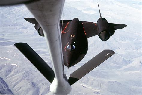 The Sr 71 Was America S First Stealth Spy Plane But Keeping Her A