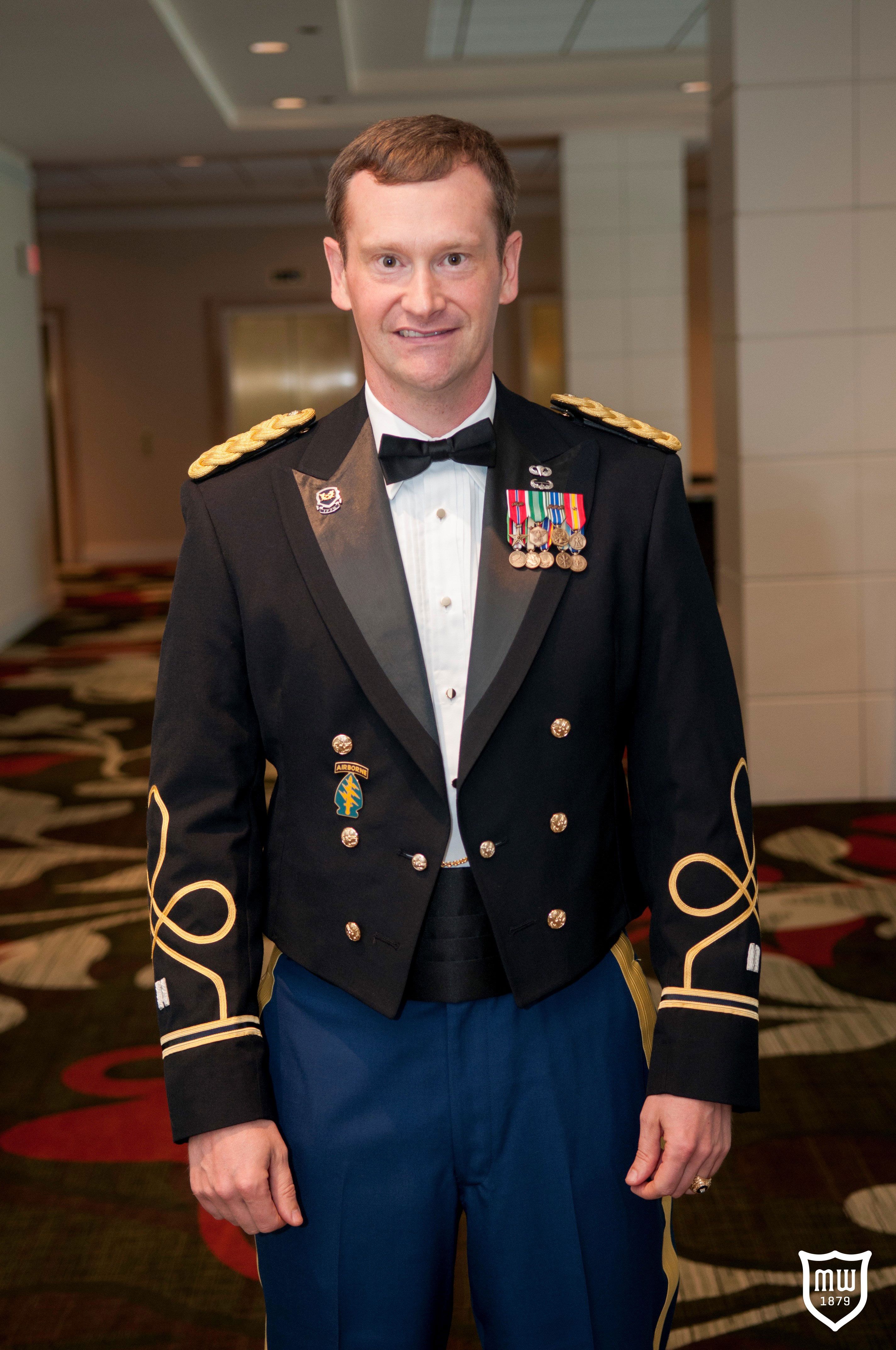 Us Military Dress Uniforms