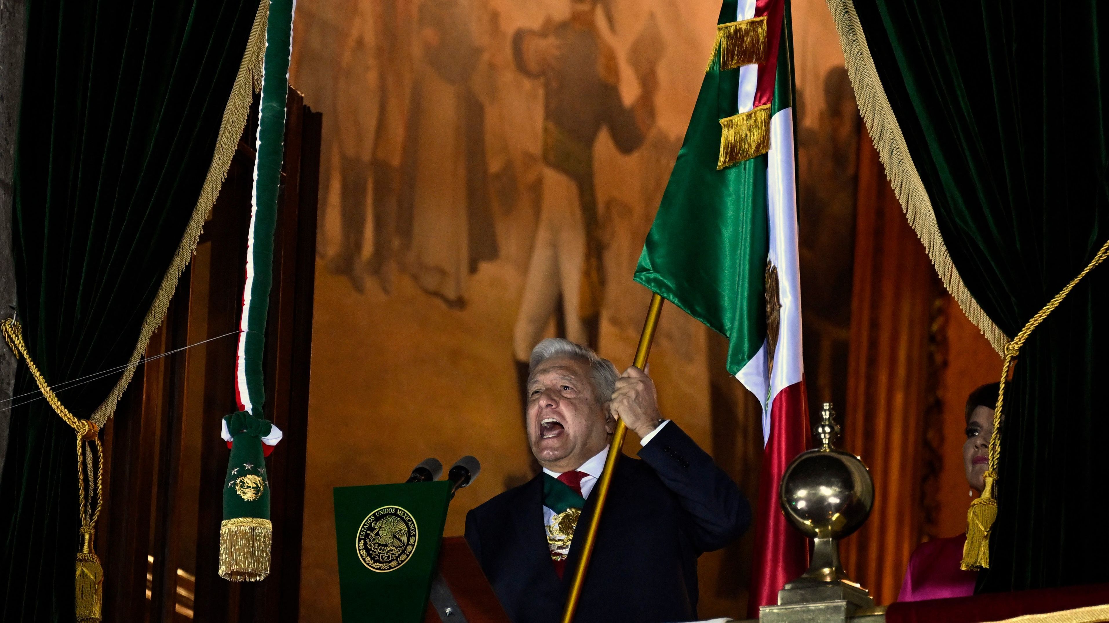 Whro Mexico City S Bells Ring For Independence Day In A Massive