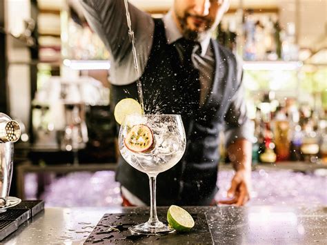 World Leading Bartender Gives Away All His Secrets To Making The